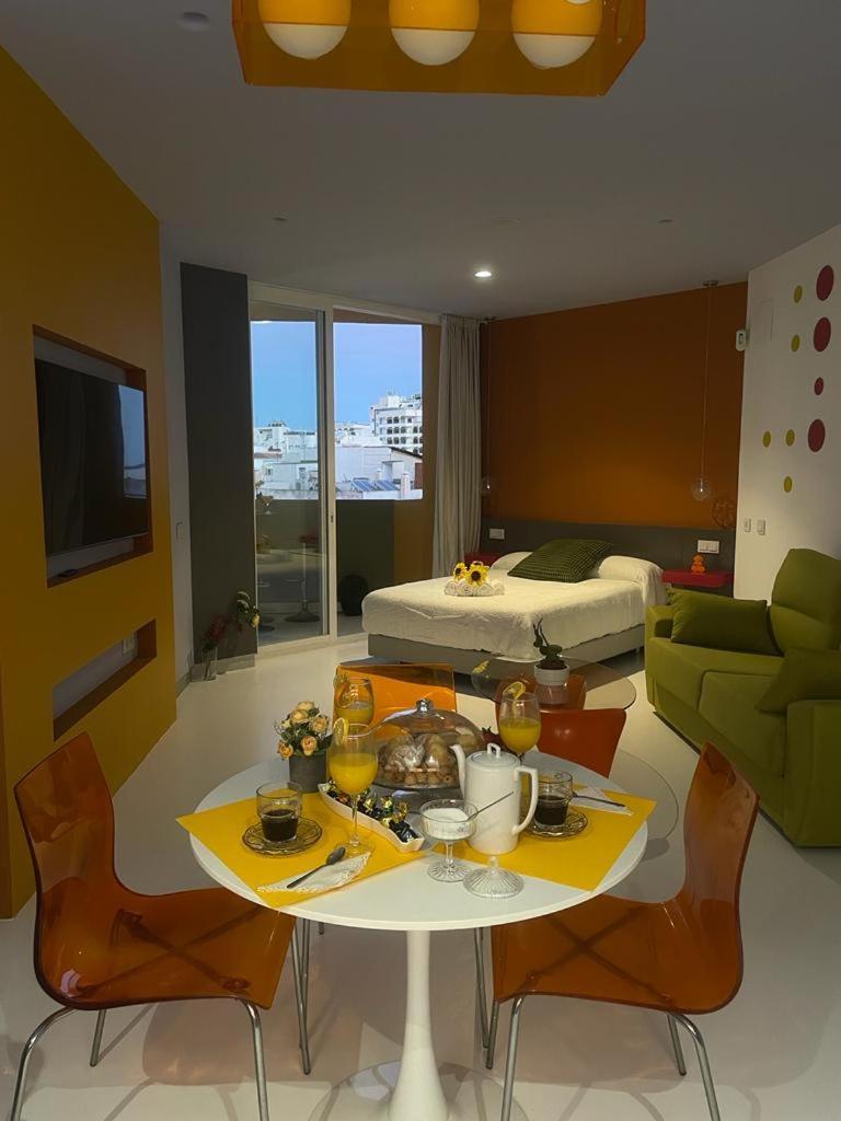 Lahola Glam Suites ตอร์เรโมลิโนส ภายนอก รูปภาพ