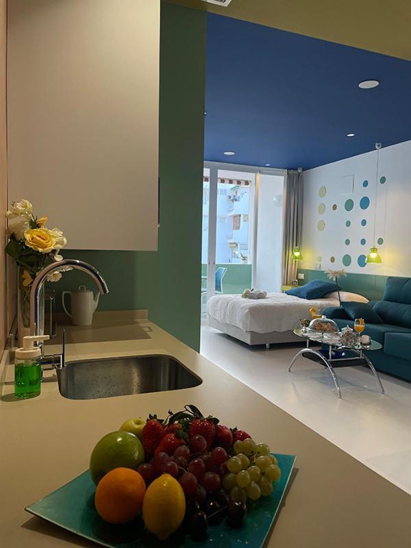 Lahola Glam Suites ตอร์เรโมลิโนส ภายนอก รูปภาพ
