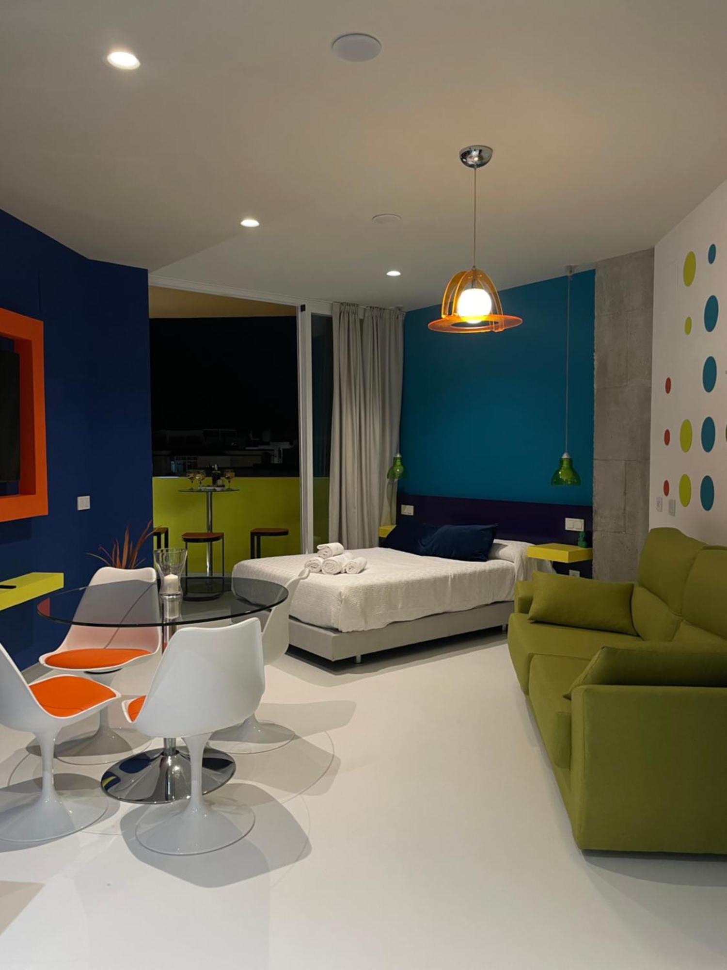 Lahola Glam Suites ตอร์เรโมลิโนส ภายนอก รูปภาพ