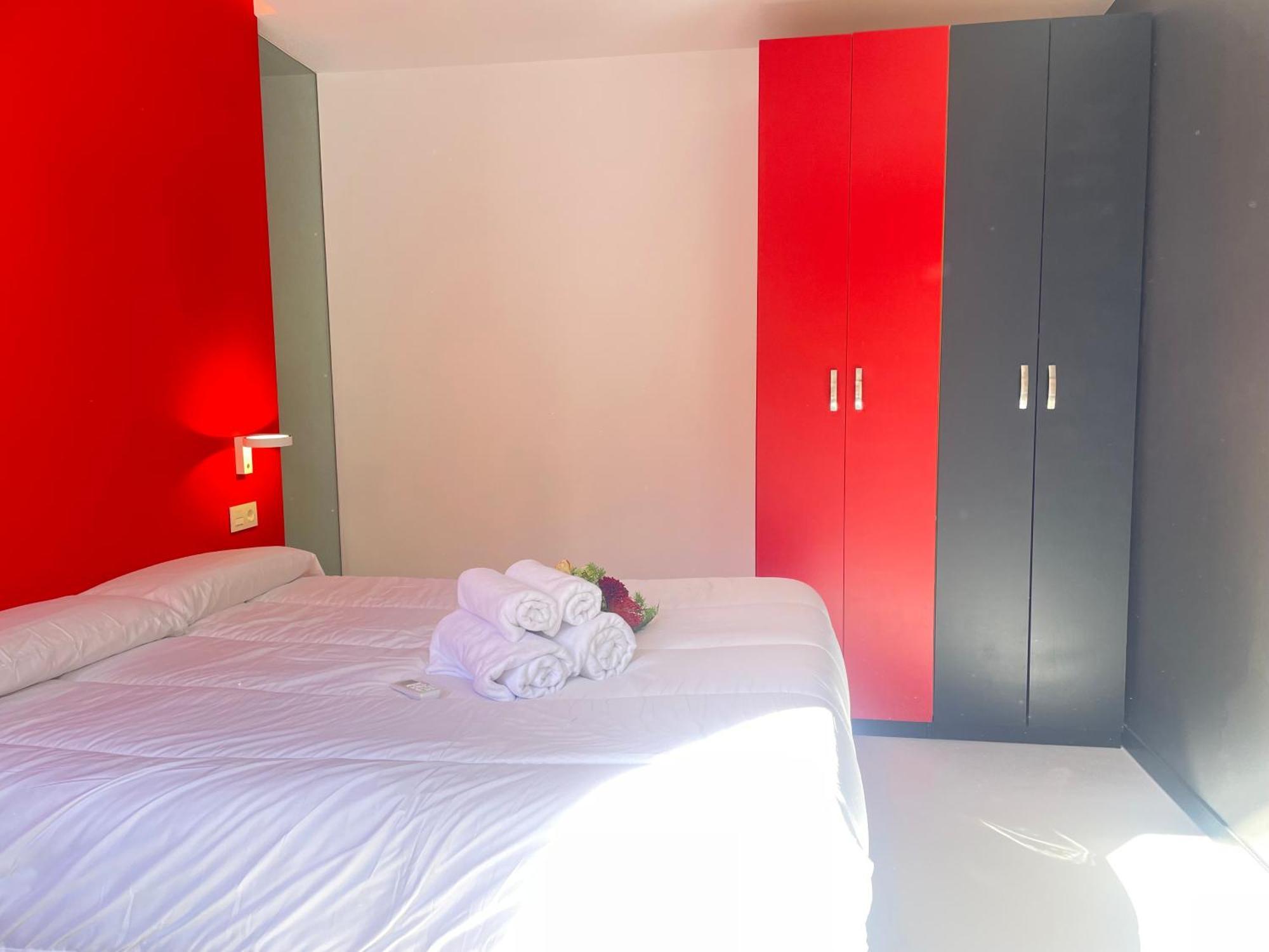 Lahola Glam Suites ตอร์เรโมลิโนส ภายนอก รูปภาพ