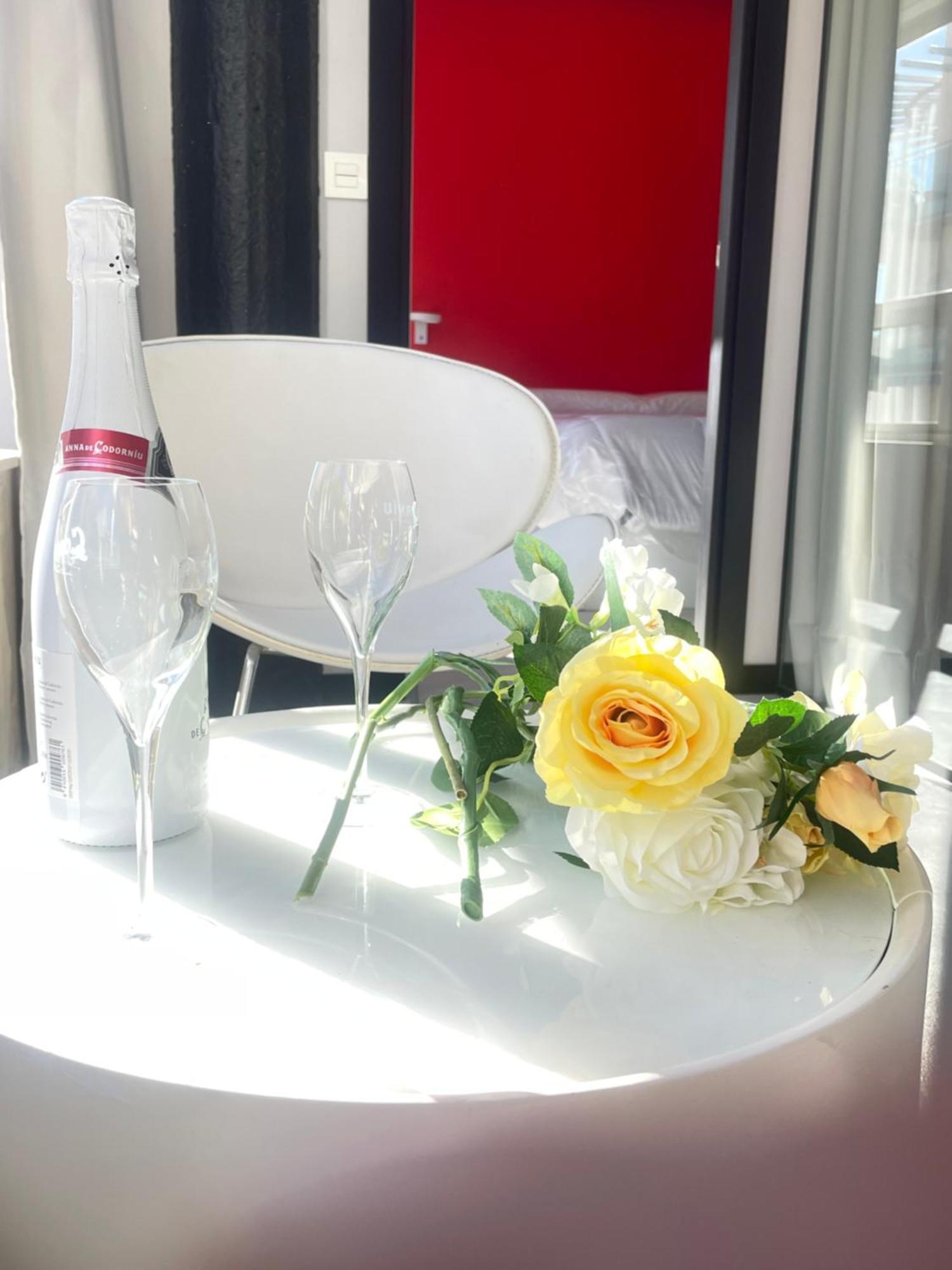 Lahola Glam Suites ตอร์เรโมลิโนส ภายนอก รูปภาพ